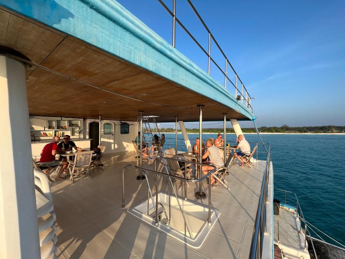 The Barefoot Eco Hotel Hanimaadhoo Island Esterno foto