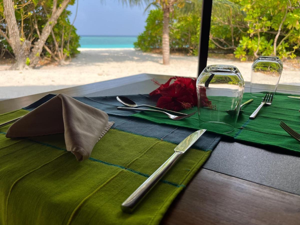 The Barefoot Eco Hotel Hanimaadhoo Island Esterno foto