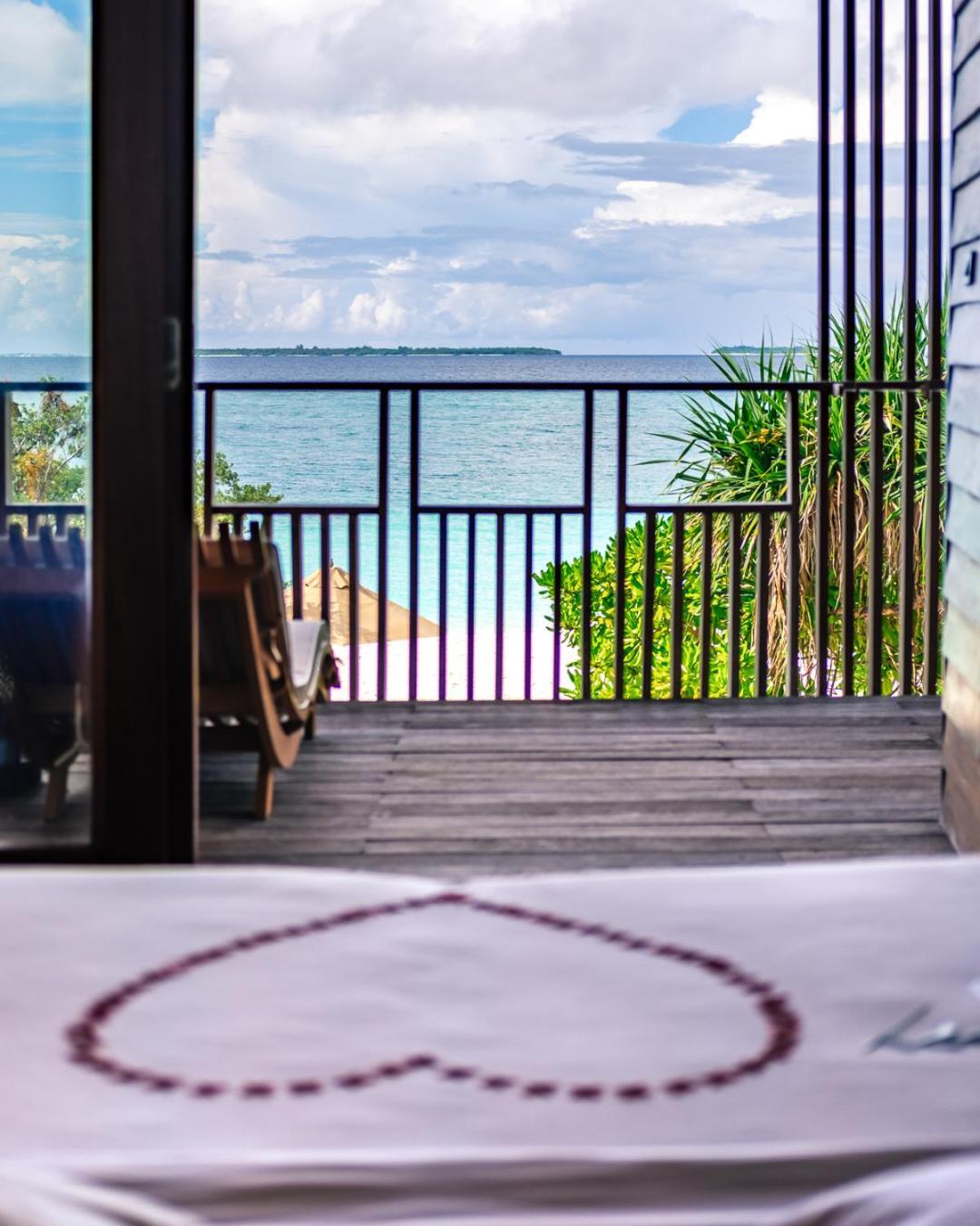The Barefoot Eco Hotel Hanimaadhoo Island Esterno foto