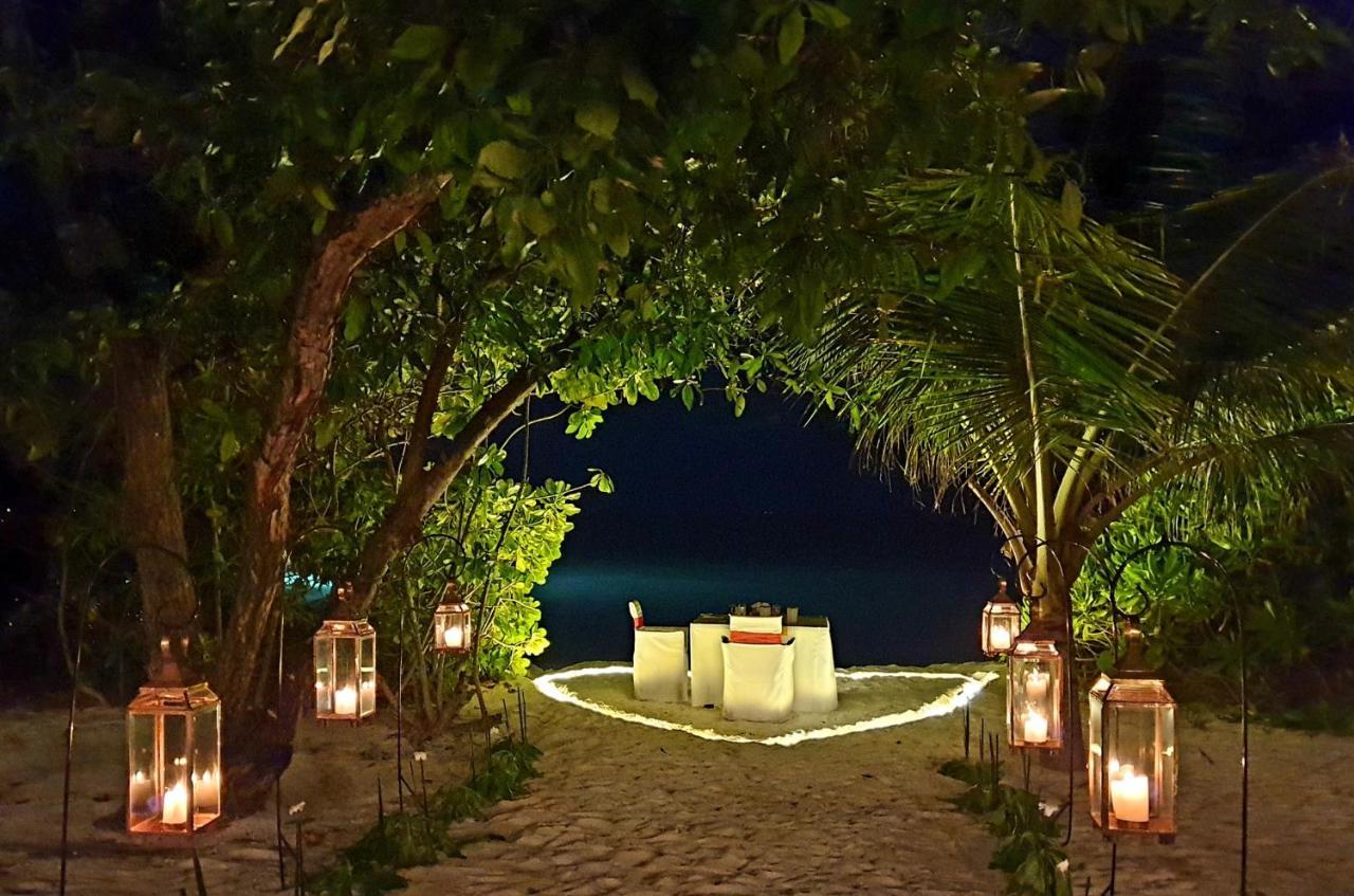 The Barefoot Eco Hotel Hanimaadhoo Island Esterno foto